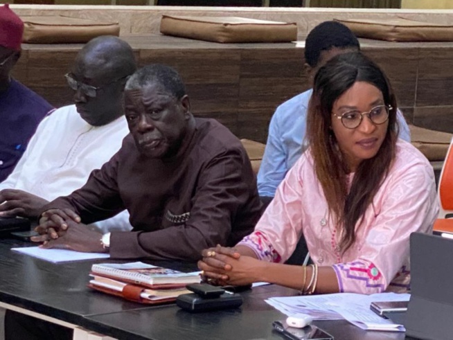 Hommage à Me Ousmane SEYE par Zahra Iyane THIAM Hommage à Me Ousmane SEYE par Zahra Iyane THIAM