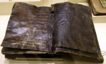 Découverte d’une Bible vieille de 2000 ans: l’évangile de Barnabé annonçait la venue de Mohammed (SWAS)