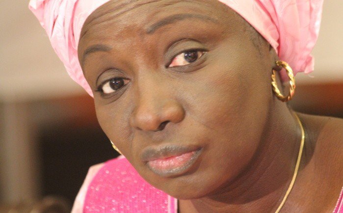 Mimi Touré tire encore sur Abdoul Mbaye : "L’évocation des fonds du Trésor tchadien semble lui faire perdre son sang-froid" Mimi Touré tire encore sur Abdoul Mbaye : "L’évocation des fonds du Trésor tchadien semble lui faire perdre son sang-froid"