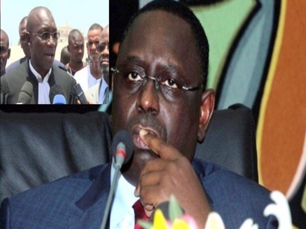 Me Amadou Sall sur la menace d'emprisonnement de Wade : "Que Macky Sall sache que toucher à un seul de ses cheveux si rares équivaut à leur arrêt de mort" Me Amadou Sall sur la menace d'emprisonnement de Wade : "Que Macky Sall sache que toucher à un seul de ses cheveux si rares équivaut à leur arrêt de mort"