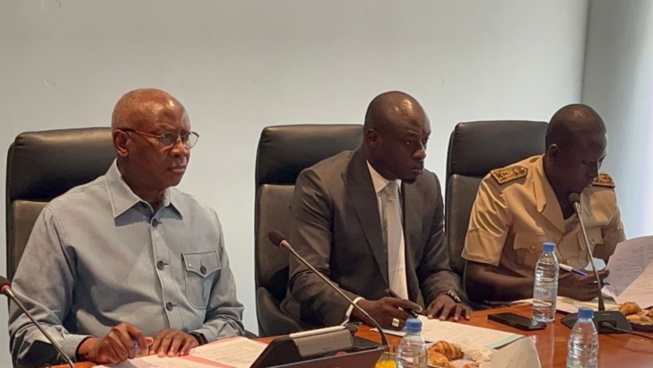 Inondations / Serigne Mbaye Thiam: « Les conséquences des inondations s’atténuent à Keur Massar et s’amplifient dans la zone péri-urbaine de Dakar » Inondations / Serigne Mbaye Thiam: « Les conséquences des inondations s’atténuent à Keur Massar et s’amplifient dans la zone péri-urbaine de Dakar »