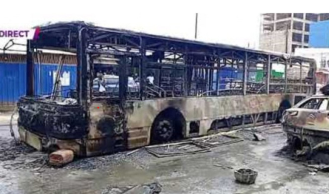 Des bus Dakar Dem Dikk brûlés, le trafic suspendu