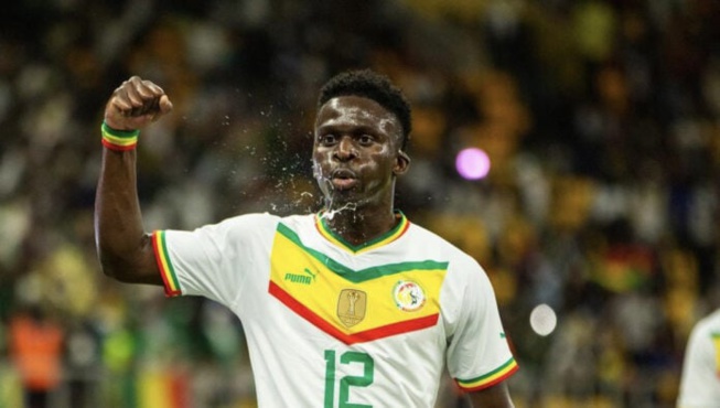 Pointé du doigt par des supporters, le geste surprenant de Bamba Dieng après le match Pointé du doigt par des supporters, le geste surprenant de Bamba Dieng après le match