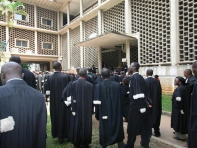 Justice: L’Union nationale de travailleurs de la Justice en grève de 72 h à partir de ce lundi Justice: L’Union nationale de travailleurs de la Justice en grève de 72 h à partir de ce lundi