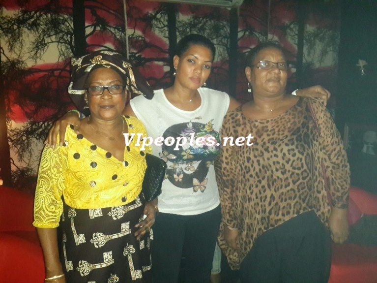 Valérie Bishop en compagnie de sa maman et de sa belle mére Ndioufa Valérie Bishop en compagnie de sa maman et de sa belle mére Ndioufa
