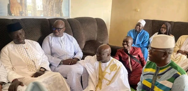 Condoléances à Touba : Malick Gackou, Ahmed Aïdara et Madické Niang chez Cheikh Abdou Bara Dolly Condoléances à Touba : Malick Gackou, Ahmed Aïdara et Madické Niang chez Cheikh Abdou Bara Dolly