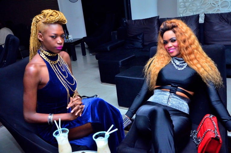 La rappeuse Dess Major trés stylée dans son look