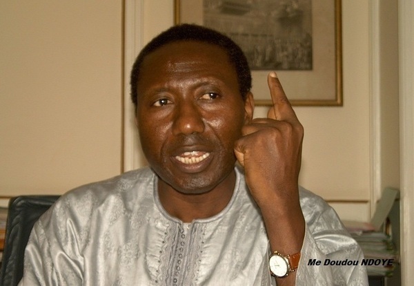 Bagarre Niasse-Djibo : Me Doudou Ndoye confirme l'histoire des coups de poing Bagarre Niasse-Djibo : Me Doudou Ndoye confirme l'histoire des coups de poing
