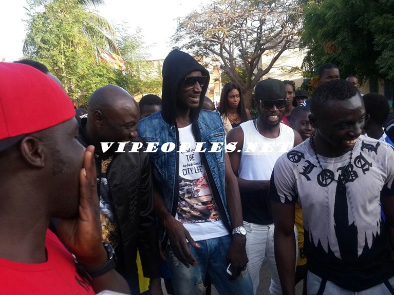 10 PHOTOS:Papis Demba Cissé oeuvre dans le social pour rendre service à son peuple