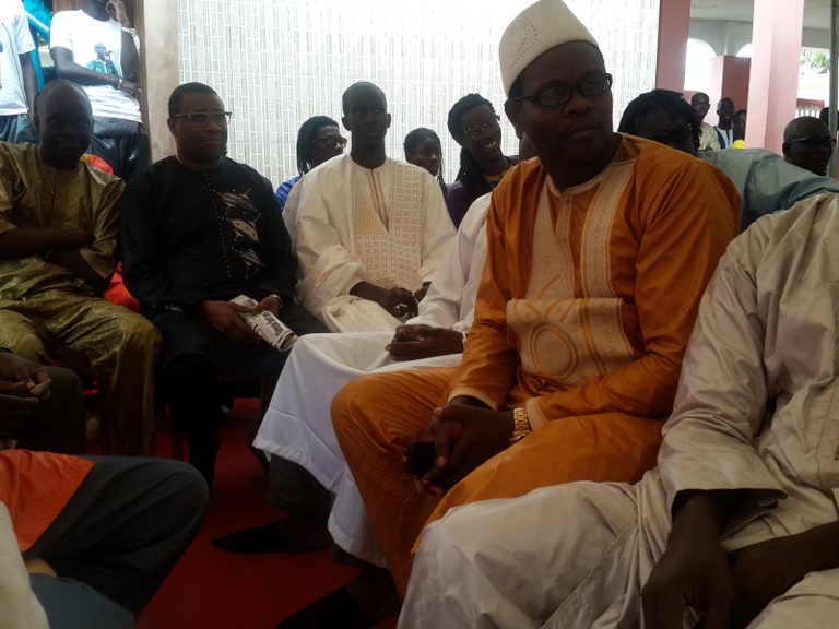 Images du baptéme de Seydina Mouhamed Diouf fils du chanteur Pape Diouf. Regardez