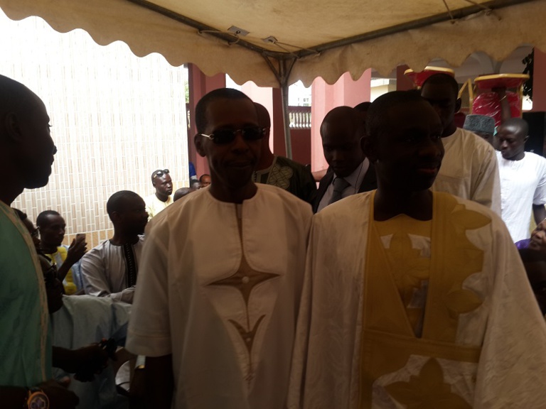 Images du baptéme de Seydina Mouhamed Diouf fils du chanteur Pape Diouf. Regardez