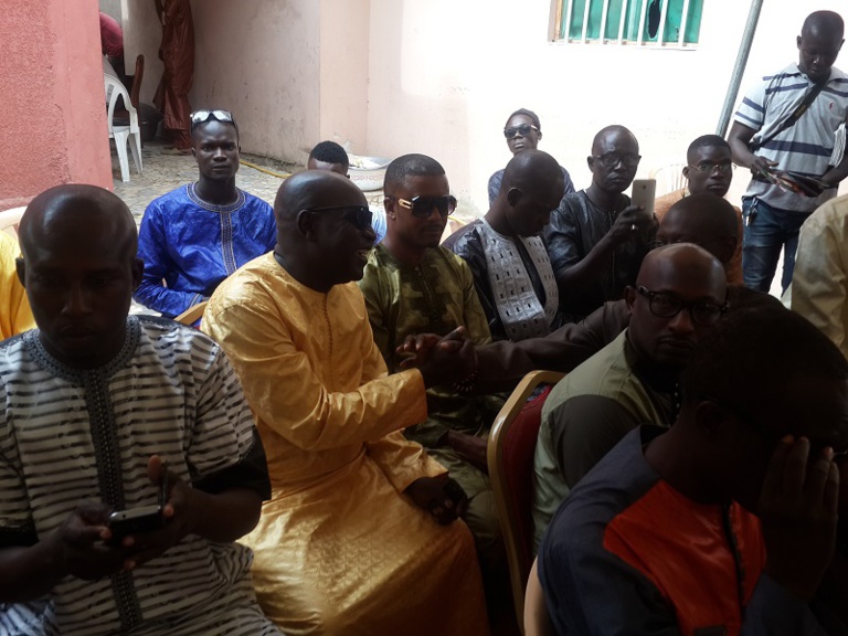 Images du baptéme de Seydina Mouhamed Diouf fils du chanteur Pape Diouf. Regardez