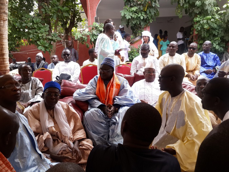 Images du baptéme de Seydina Mouhamed Diouf fils du chanteur Pape Diouf. Regardez