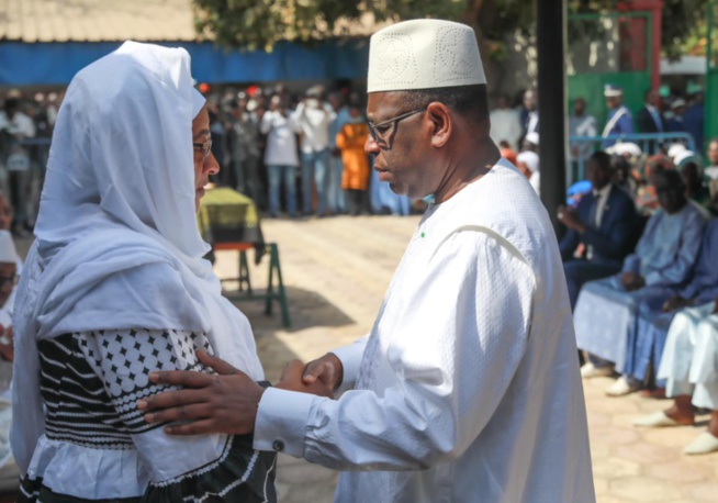 Levée du corps d’Ibrahima Sène : Le Président Macky Sall était présent à la cérémonie Levée du corps d’Ibrahima Sène : Le Président Macky Sall était présent à la cérémonie