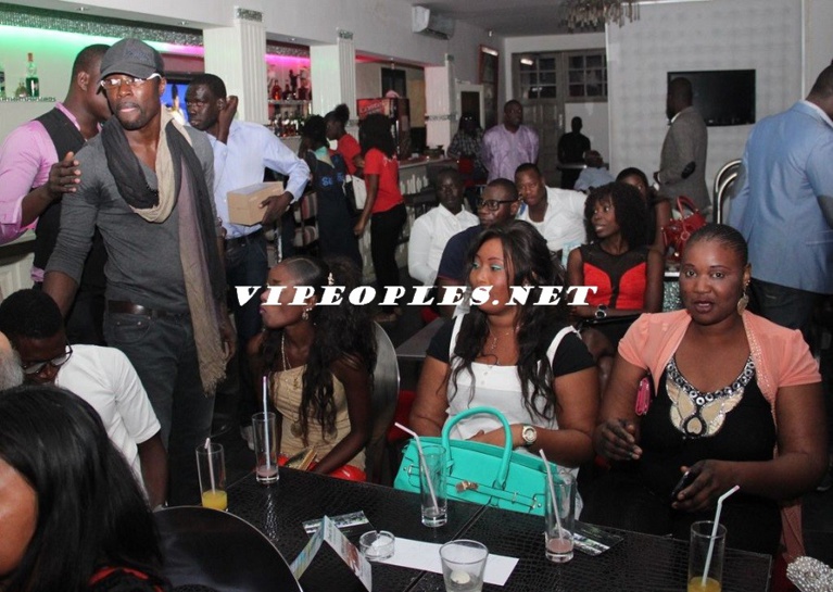 Sidy Samb a présenté son album international "Sunu". Regardez Sidy Samb a présenté son album international "Sunu". Regardez