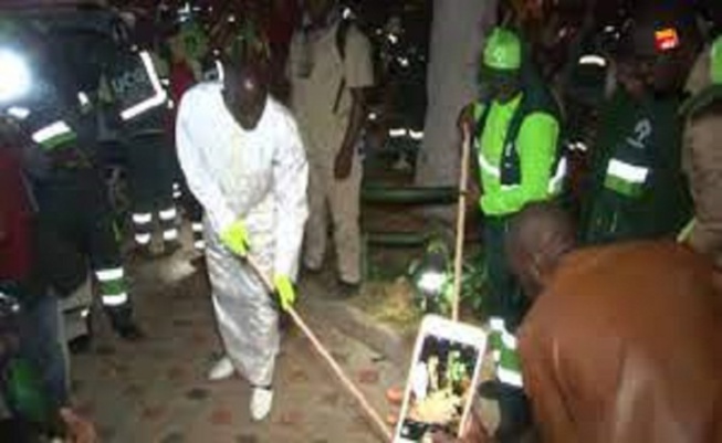 Opération nocturne de nettoiement à Thiès : La SONAGED très active ce week-end Opération nocturne de nettoiement à Thiès : La SONAGED très active ce week-end