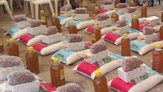 Distribution de kits alimentaires: Le Fonds de solidarité national poursuit sa campagne à Dakar Distribution de kits alimentaires: Le Fonds de solidarité national poursuit sa campagne à Dakar