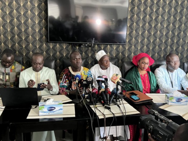 Plateforme aéroportuaire du Sénégal : L'Intersyndicale menace de déposer un préavis de grève en cas de non-respect des engagements Plateforme aéroportuaire du Sénégal : L'Intersyndicale menace de déposer un préavis de grève en cas de non-respect des engagements