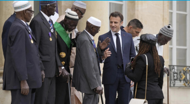 France: Neuf anciens tirailleurs reçus à l’Élysée, avant leur retour au Sénégal France: Neuf anciens tirailleurs reçus à l’Élysée, avant leur retour au Sénégal