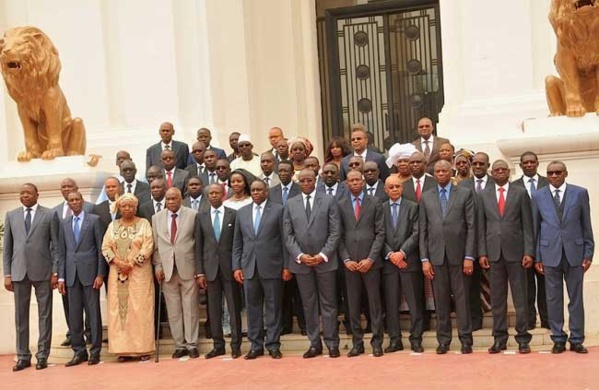Des ministres avec 5 millions d'indemnités mensuelles : C'est aussi ça la gouvernance sobre et vertueuse Des ministres avec 5 millions d'indemnités mensuelles : C'est aussi ça la gouvernance sobre et vertueuse