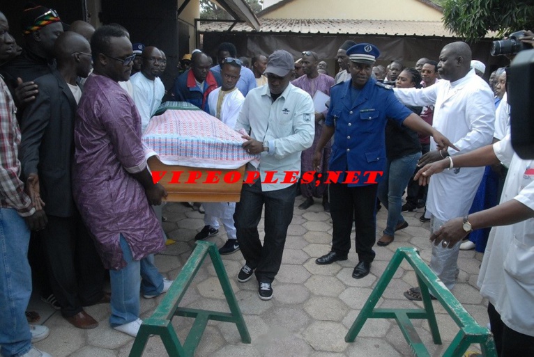 20 Images: Demba Dia a rejoint sa dernière demeure, les cimetières de Yoff aujourd'hui avec un mot: Un homme de Dieu.