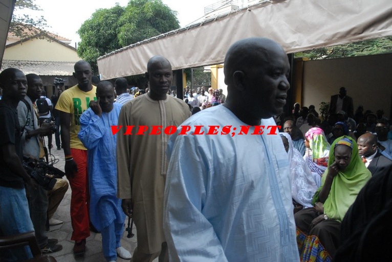 20 Images: Demba Dia a rejoint sa dernière demeure, les cimetières de Yoff aujourd'hui avec un mot: Un homme de Dieu.