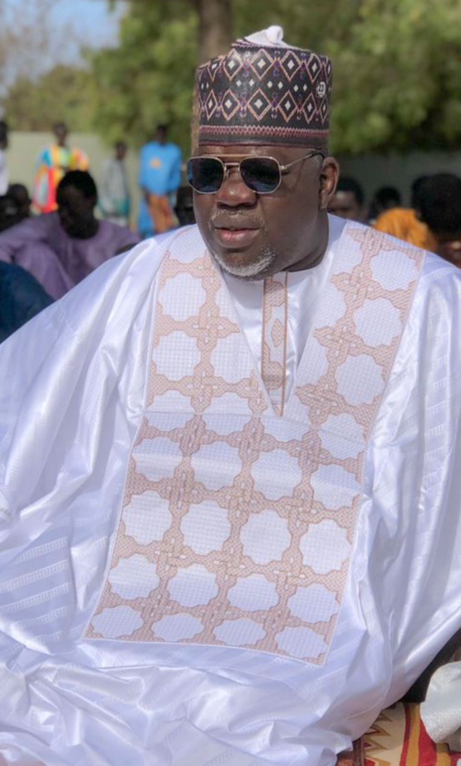 Korité 2023: Admirez la belle tenue du maire de Pire Mamadou Ndoye Bane en images. Korité 2023: Admirez la belle tenue du maire de Pire Mamadou Ndoye Bane en images.