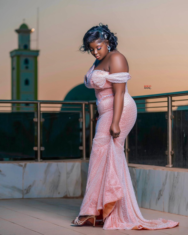 Korité 2023: Admirez la belle tenue de Abiba (Photos) Korité 2023: Admirez la belle tenue de Abiba (Photos)