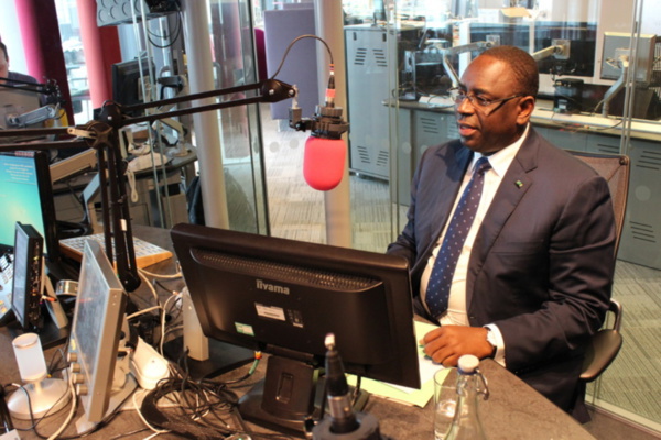 Macky Sall aux initiateurs du Contre-sommet : "Nous n'avons pas ce complexe du "colonisé" et il n'y a pas de domination française"