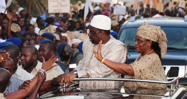 Le cortège du Président Sall fauche mortellement un enfant à Touba Le cortège du Président Sall fauche mortellement un enfant à Touba