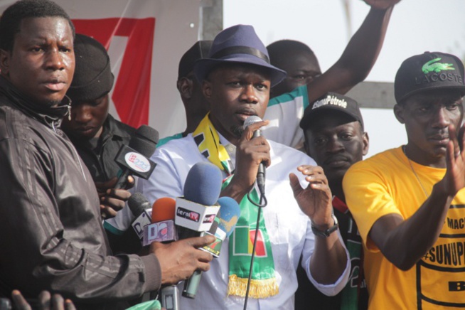 Reprise de Nemeku Tour: Sonko dope les jeunes de Grand Yoff de Ziguinchor Reprise de Nemeku Tour: Sonko dope les jeunes de Grand Yoff de Ziguinchor