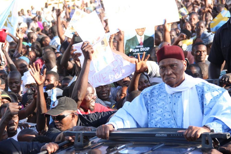 Révélation : Me Wade a échappé à une tentative d'assassinat la veille du meeting du 21 novembre Révélation : Me Wade a échappé à une tentative d'assassinat la veille du meeting du 21 novembre