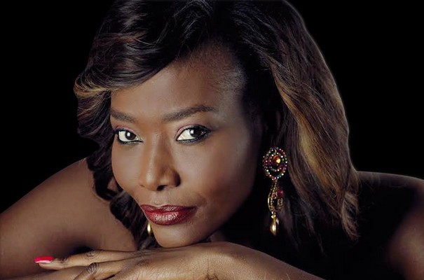 8 Célébrités sénégalaises qui ont gardé leur teint noir. Regardez