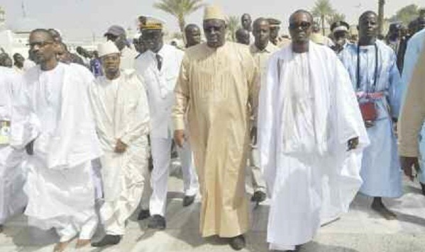 Touba : L'argent de Macky divise les communicateurs traditionnels et les chanteurs de "khassaïdes" Touba : L'argent de Macky divise les communicateurs traditionnels et les chanteurs de "khassaïdes"