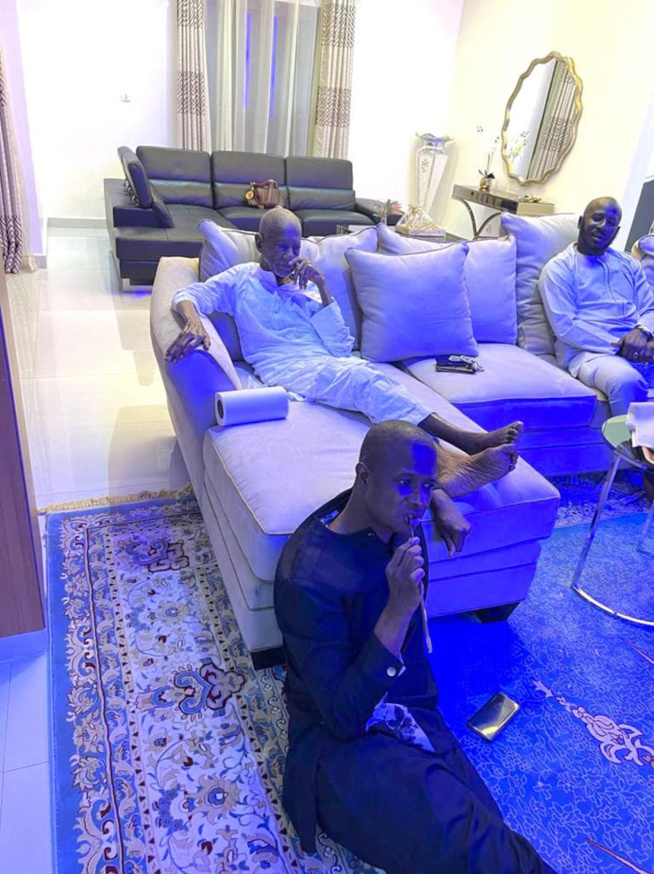 Hommage à El Hadji Maguette Diome, père du ministre sénégalais de l'Intérieur, Antoine Félix Abdoulaye Diome Hommage à El Hadji Maguette Diome, père du ministre sénégalais de l'Intérieur, Antoine Félix Abdoulaye Diome