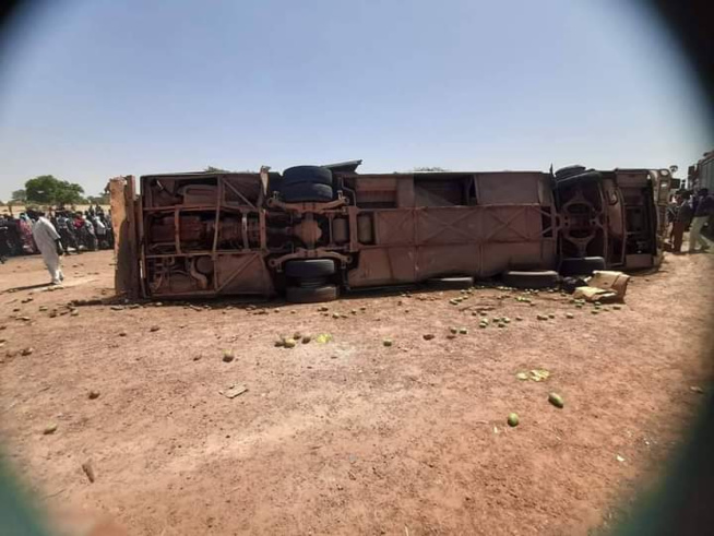 Kaolack : Les images du terrible accident de Kahone dévoilées Kaolack : Les images du terrible accident de Kahone dévoilées