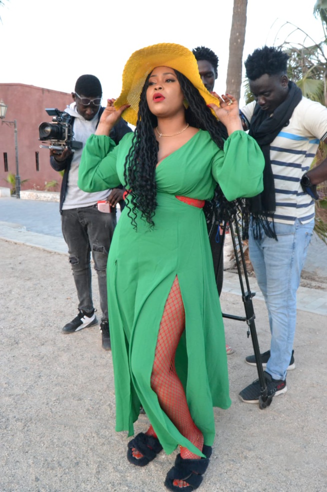 Les premiéres images du tournage de la nouvelle vidéo clip de l'artiste Guigui à vous couper le souffle. Les premiéres images du tournage de la nouvelle vidéo clip de l'artiste Guigui à vous couper le souffle.