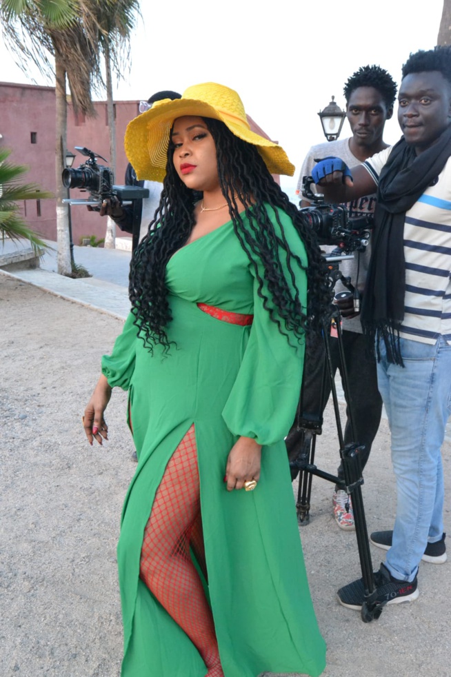 Les premiéres images du tournage de la nouvelle vidéo clip de l'artiste Guigui à vous couper le souffle. Les premiéres images du tournage de la nouvelle vidéo clip de l'artiste Guigui à vous couper le souffle.