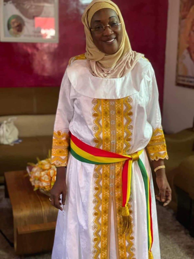 Fann Point E-Amitié: Madame Dieynaba Bâ Dème élue maire en remplacement de feu Palla Samb Fann Point E-Amitié: Madame Dieynaba Bâ Dème élue maire en remplacement de feu Palla Samb