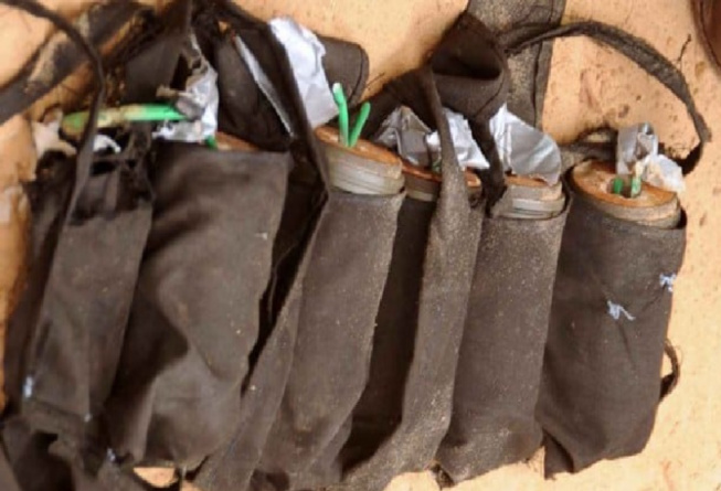 Bakel : 3 Maliens arrêtés avec 200 bâtons d’explosifs et 80 détonateurs Bakel : 3 Maliens arrêtés avec 200 bâtons d’explosifs et 80 détonateurs