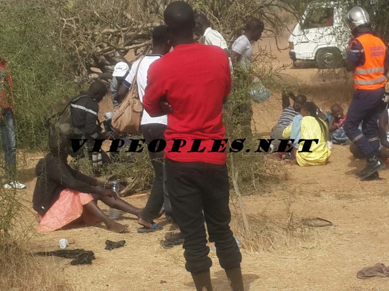 Magal Touba: Les images de l'accident survenu ce vendredi entre Ngabou et Ndoulo Magal Touba: Les images de l'accident survenu ce vendredi entre Ngabou et Ndoulo