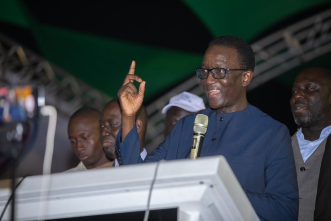 ALLOCUTION DE MONSIEUR AMADOU BA, PREMIER MINISTRE DU SENEGAL: L’INSERTION SOCIO-ECONOMIQUE ET L’EMPLOI DES JEUNES « XËYU NDAW ÑI » ALLOCUTION DE MONSIEUR AMADOU BA, PREMIER MINISTRE DU SENEGAL: L’INSERTION SOCIO-ECONOMIQUE ET L’EMPLOI DES JEUNES « XËYU NDAW ÑI »