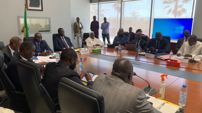 EN IMAGES: Conseil interministériel consacré à la préparation de la tabaski, présidé par le PM Amadou Ba. EN IMAGES: Conseil interministériel consacré à la préparation de la tabaski, présidé par le PM Amadou Ba.