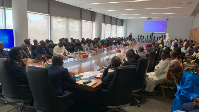 EN IMAGES: Conseil interministériel consacré à la préparation de la tabaski, présidé par le PM Amadou Ba. EN IMAGES: Conseil interministériel consacré à la préparation de la tabaski, présidé par le PM Amadou Ba.