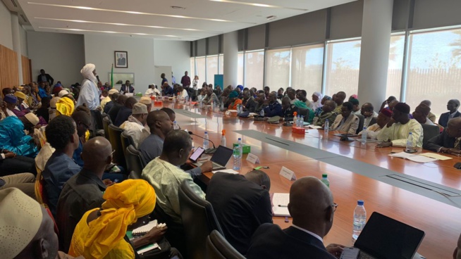 EN IMAGES: Conseil interministériel consacré à la préparation de la tabaski, présidé par le PM Amadou Ba. EN IMAGES: Conseil interministériel consacré à la préparation de la tabaski, présidé par le PM Amadou Ba.