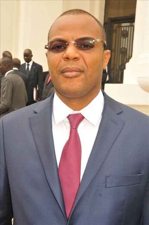 Guéguerre Pds-Pouvoir : Mame Mbaye Niang ressuscite « l’affaire des albinos » de Pape Diop Guéguerre Pds-Pouvoir : Mame Mbaye Niang ressuscite « l’affaire des albinos » de Pape Diop