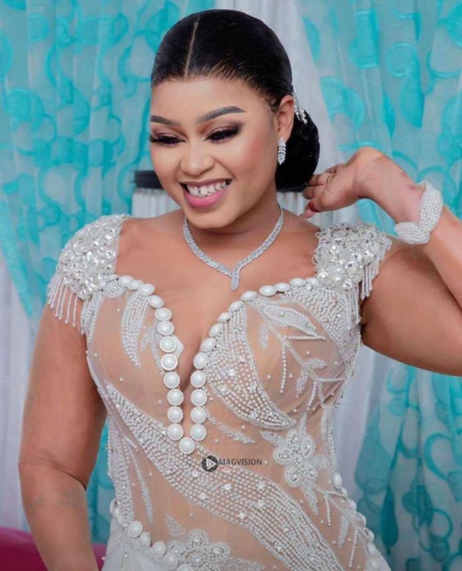 Classe, stylée…Admirez Ndeye Banaya dans sa robe de princesse