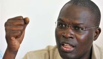 Khalifa Sall avertit le pouvoir: "Personne ne peut nous empêcher de faire notre travail" Khalifa Sall avertit le pouvoir: "Personne ne peut nous empêcher de faire notre travail"