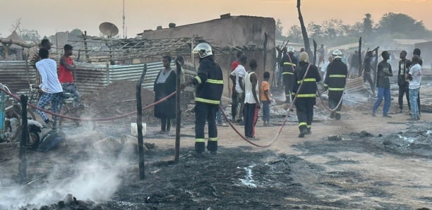Incendie à Hann Bel Air : une petite entreprise en face de Metal Afrique part en fumée Incendie à Hann Bel Air : une petite entreprise en face de Metal Afrique part en fumée