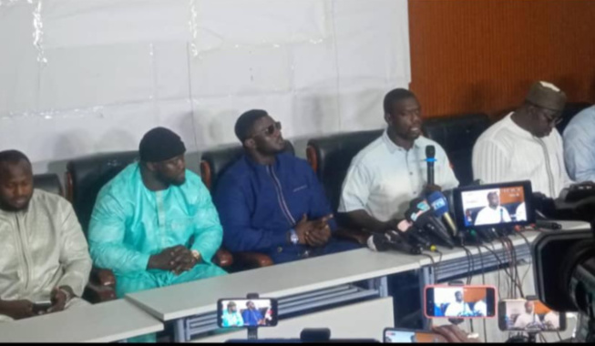 Critiqués après avoir été reçus par le Président Sall : Les lutteurs s’expliquent... Critiqués après avoir été reçus par le Président Sall : Les lutteurs s’expliquent...